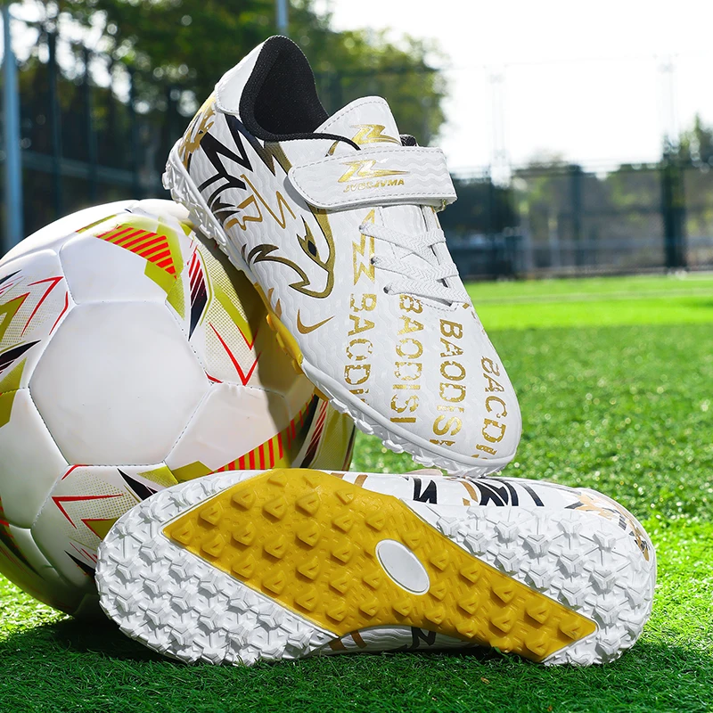 

New Men Kids Football Boots Ultralight Professional Boys Match Grass Soccer Shoes Cleats Non-Slip Training Shoes Drop Shipping