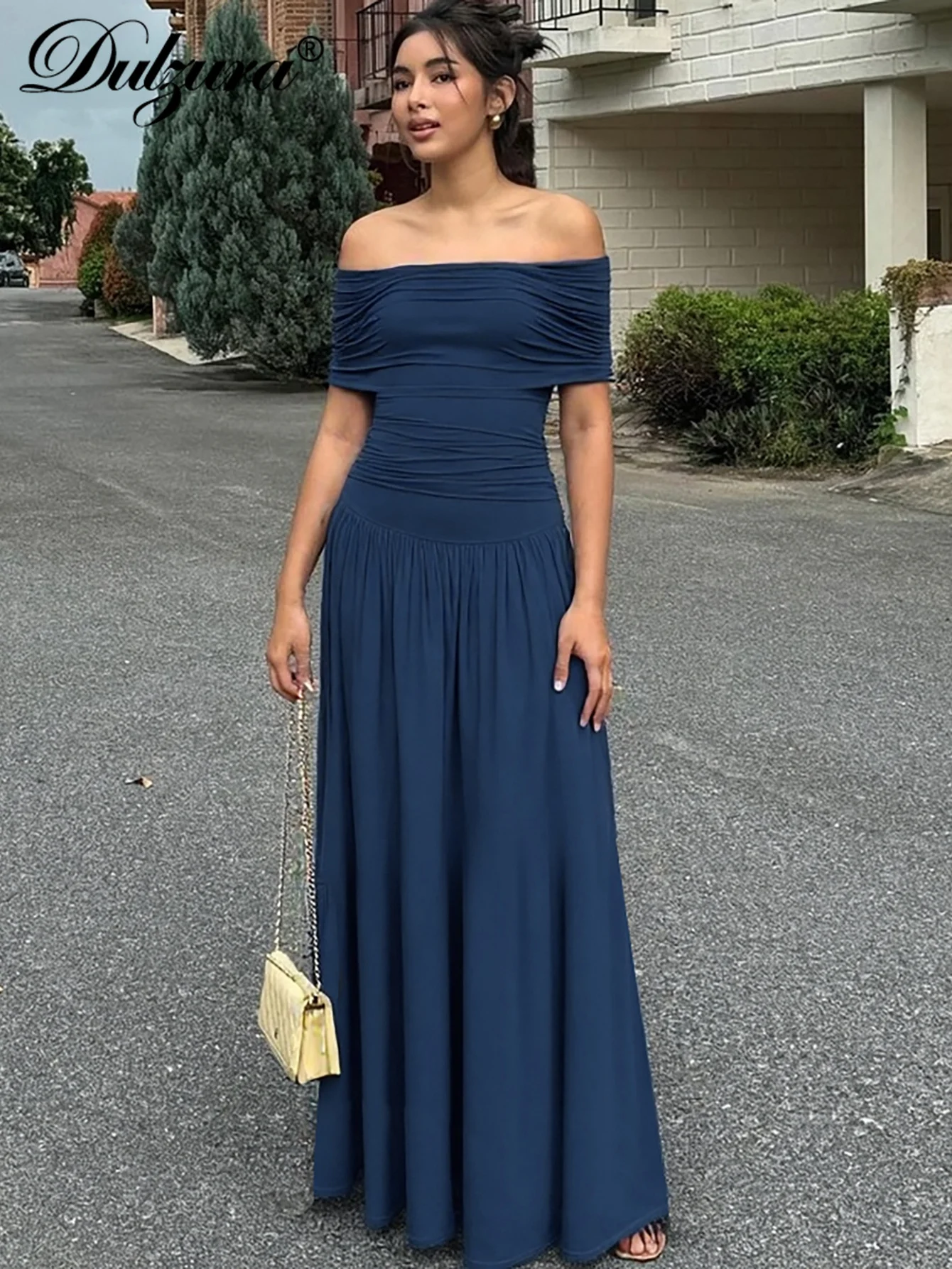 เดรสยาวทรงเข้ารูป ดีไซน์เปิดไหล่ ไร้แขน ผ้าจับจีบ แต่งระบาย ดีไซน์เซ็กซี่ หรูหรา เหมาะสำหรับงานปาร์ตี้ คลับ งานพรอม เสื้อผ้าฤดูร้อน