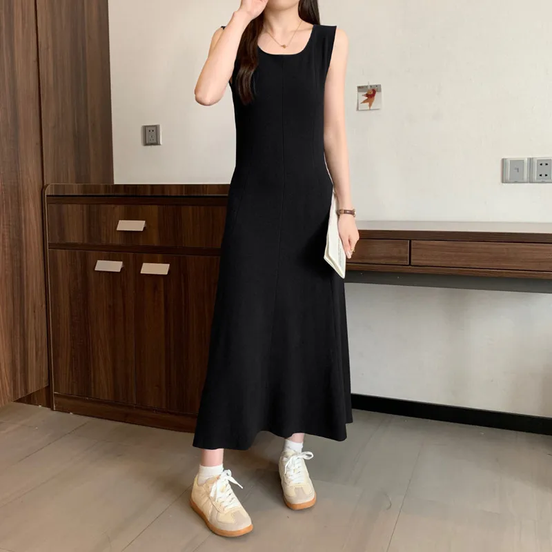 ชุดเดรสไหมพรมแขนกุดทรงเข้ารูป คอทรงโอ สไตล์วินเทจ สวยหรู ทันสมัย เหมาะสำหรับฤดูใบไม้ร่วง  ชุดราตรี  แฟชั่นไฮสตรีท  มีไซส์พลัส