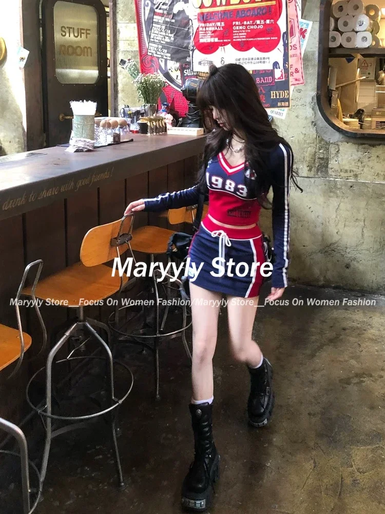 American Retro Sweet 2-częściowy zestaw Woman Sexy Hot Girl Y2k Crop Tops + High Waist Mini Skirt Female Autumn New Vintage Sports Suit