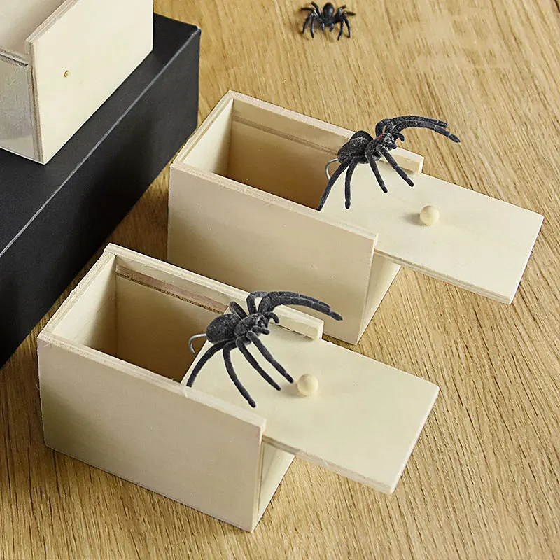 Trick Scare Spider Box Funny Wooden Hidden Box Practical Joke Home Office Scare Toy Box Gag Play Joke Gift Surprising Box