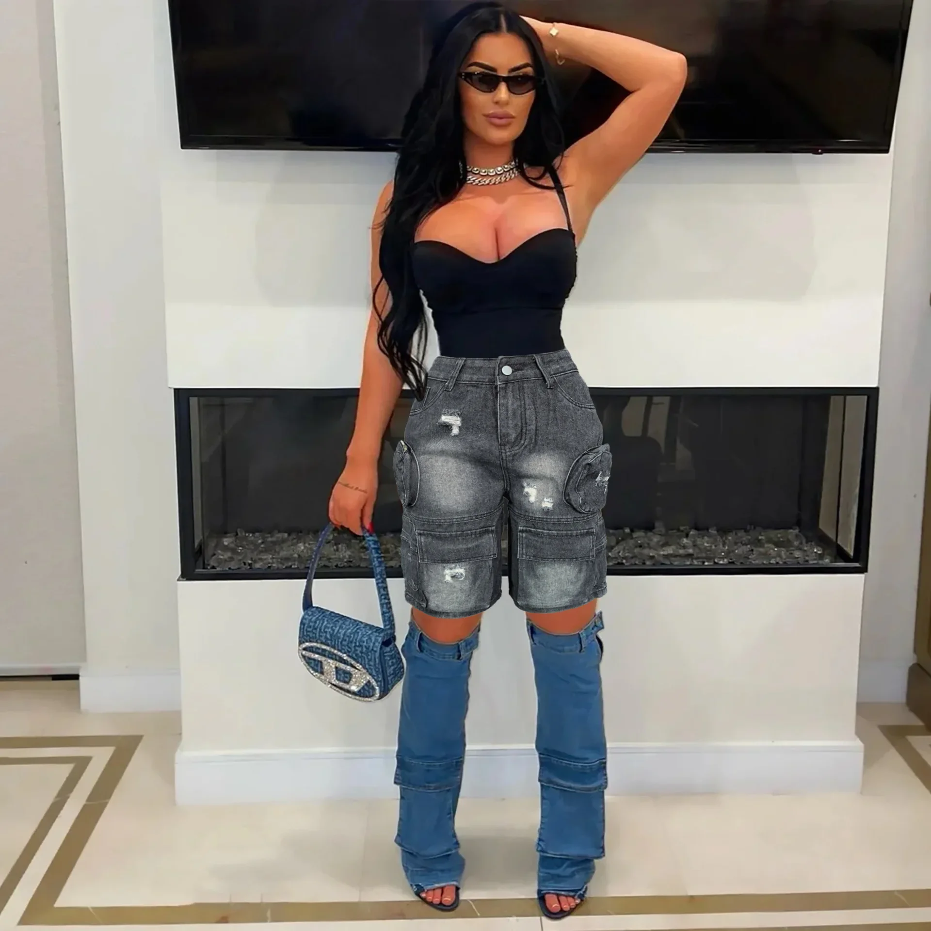 

2025 Women Fashion Multi Pocket Straight Washed Denim Knee Length Pants Female Streetwear Safari Cargo Wide Leg Jeans