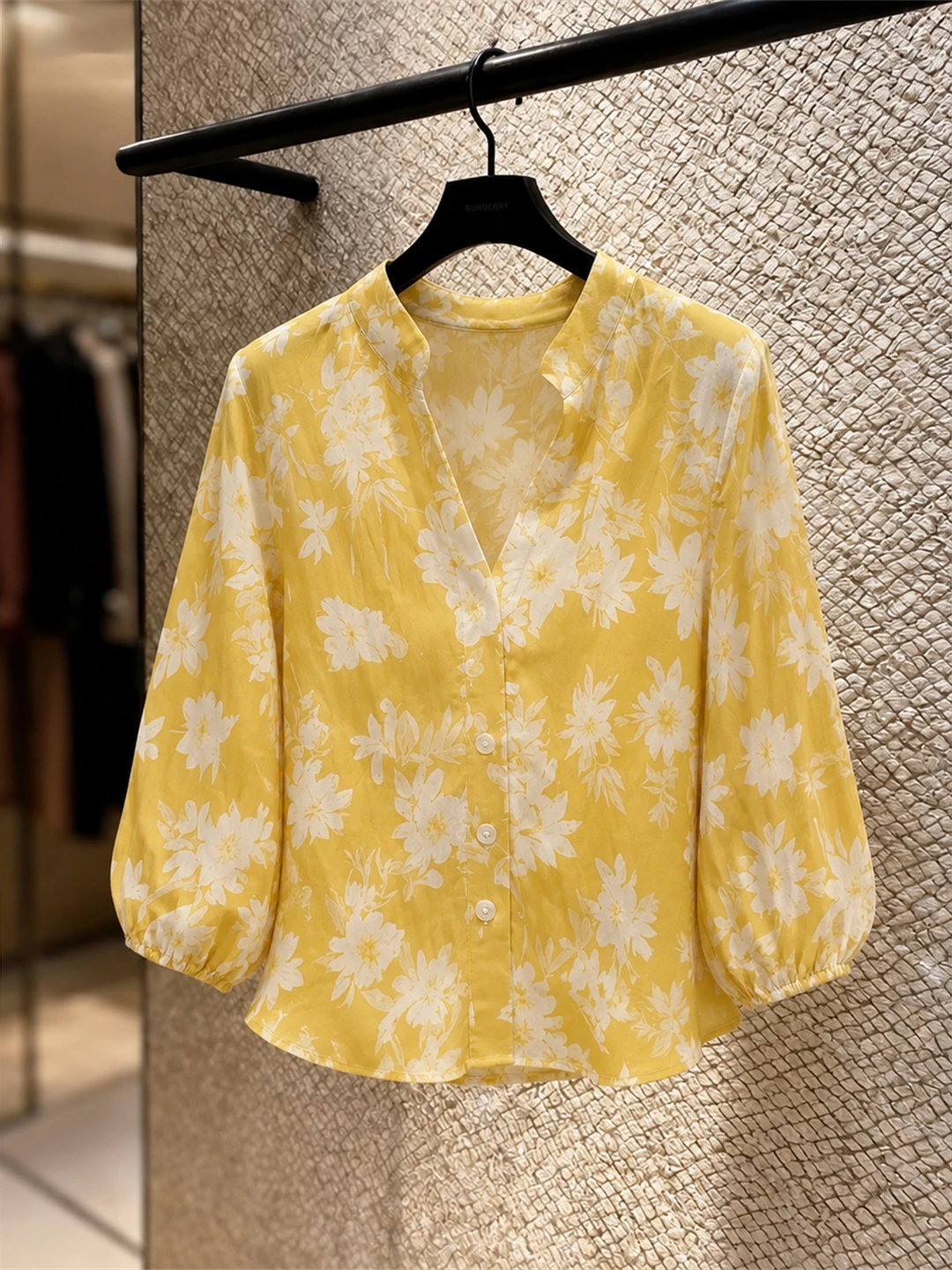

Romantic Style Sweet Anti-Aging Shirt Luxury Summer Top Versatile Korean Version Straight Cut Seven Sleeve V-Neck Floral Print