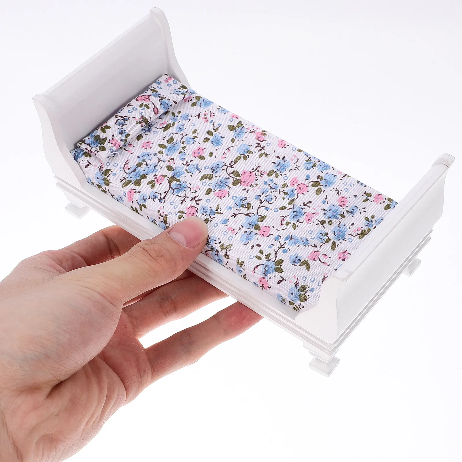 

Miniature Tiny Bed Wooden Mini Furniture High Simulation Micro Landscape Bedroom Accessory for Mini Houses House Furniture