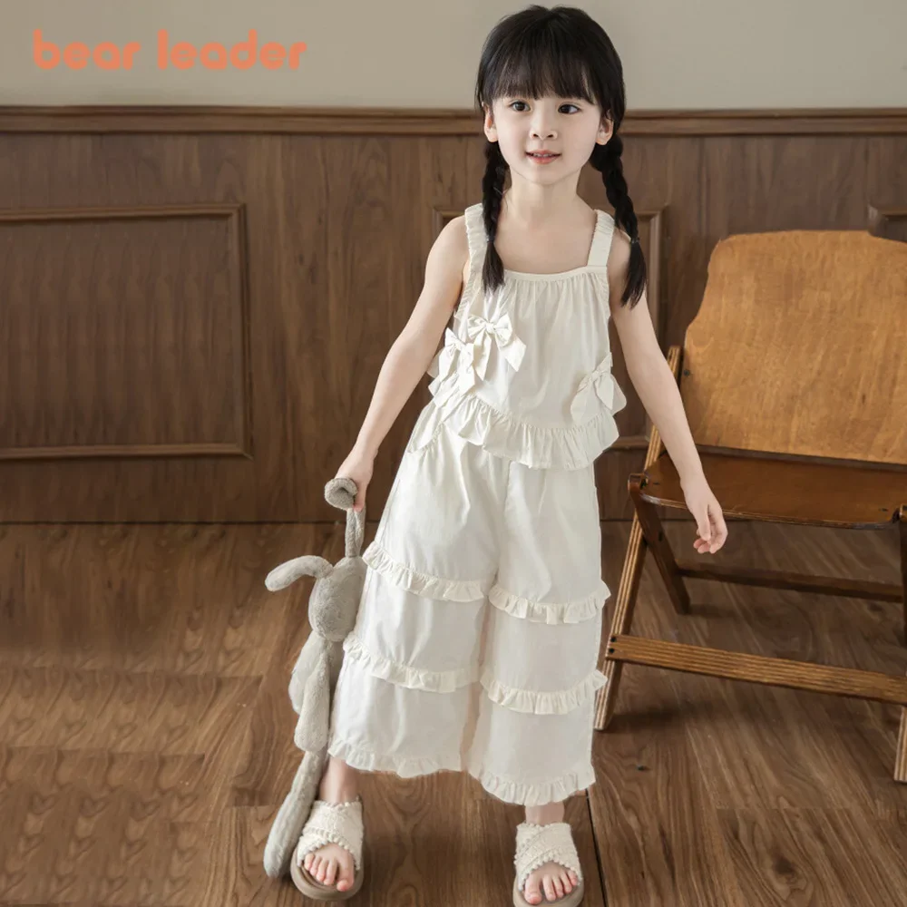 

Корейская однотонная одежда для девочек Bear Leader, летний бежевый топ без рукавов с украшением в виде банта + лоскутные штаны, милый детский комплект