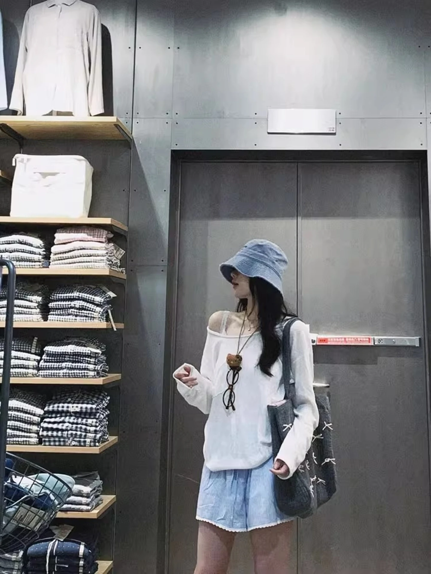 Niebieskie, w paski, koronkowe spodnie damskie na lato, luźny krój, szerokie nogawki, wysoki stan, długość ort, inny materiał 00