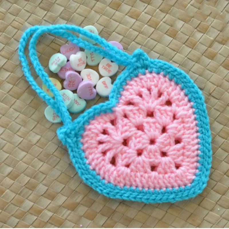 Hand-crocheted Wool Heart-shaped Valentine's Day Hot Selling Women's Gift Single Shoulder or Hand Carrying Multi-purpose Bag 4