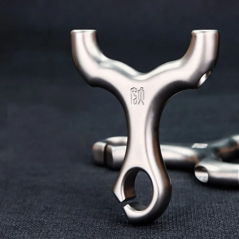 

630 Super-hard Stainless Steel CNC Slingshot High-power Outdoor Hunting Shooting Portable Pocket Slingshot Catapult