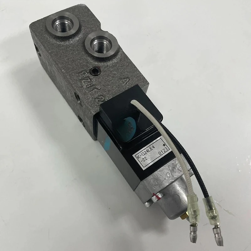 Hydraulic Pump Solenoid Valve for K-G24LE4 Excavator Accessories 609-74211201 609-74211200 609-74210000 K-G24LE4-22