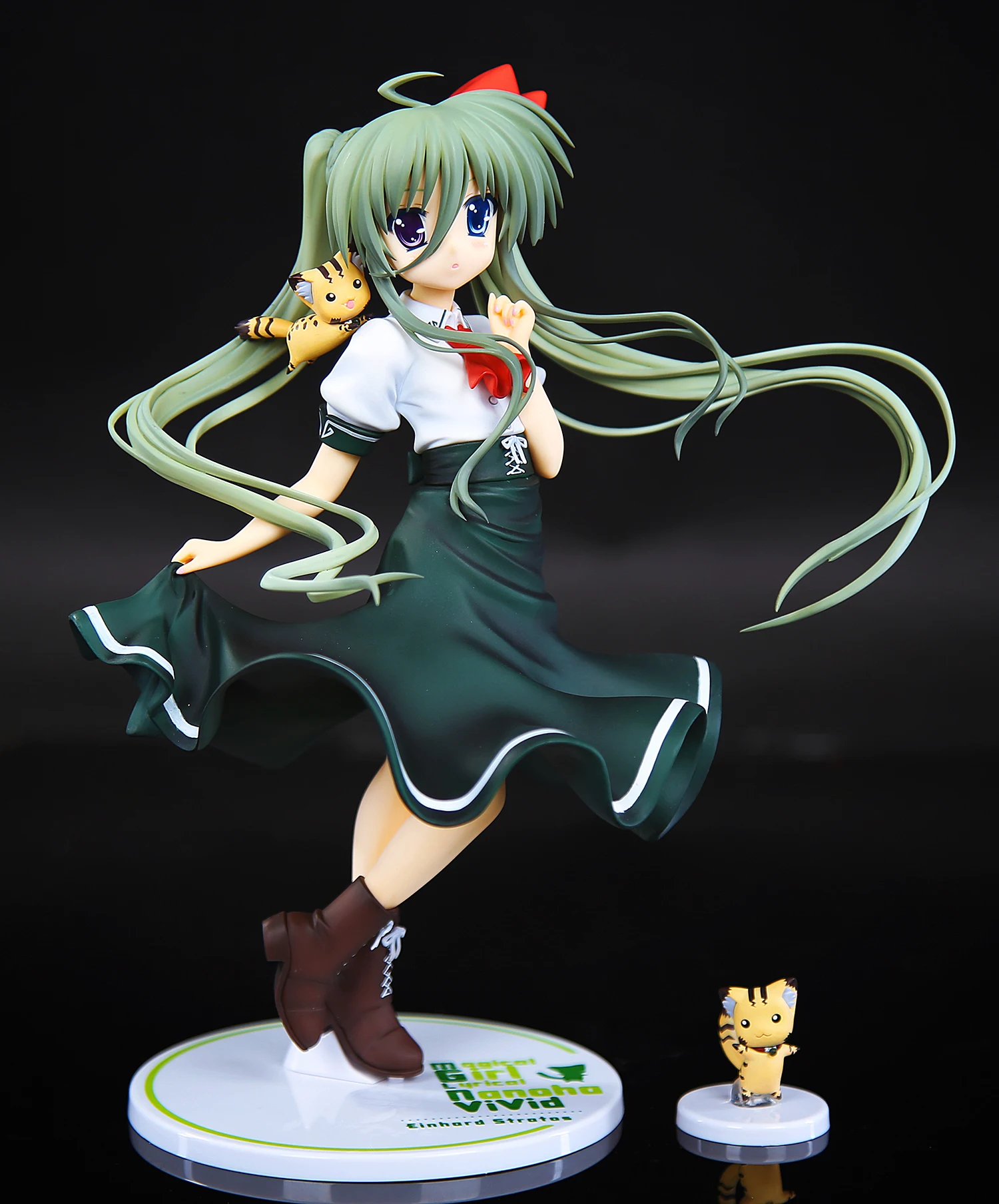 

ALTER Magical Girl Lyrical Nanoha ViVid Einhart Stratos Figurine