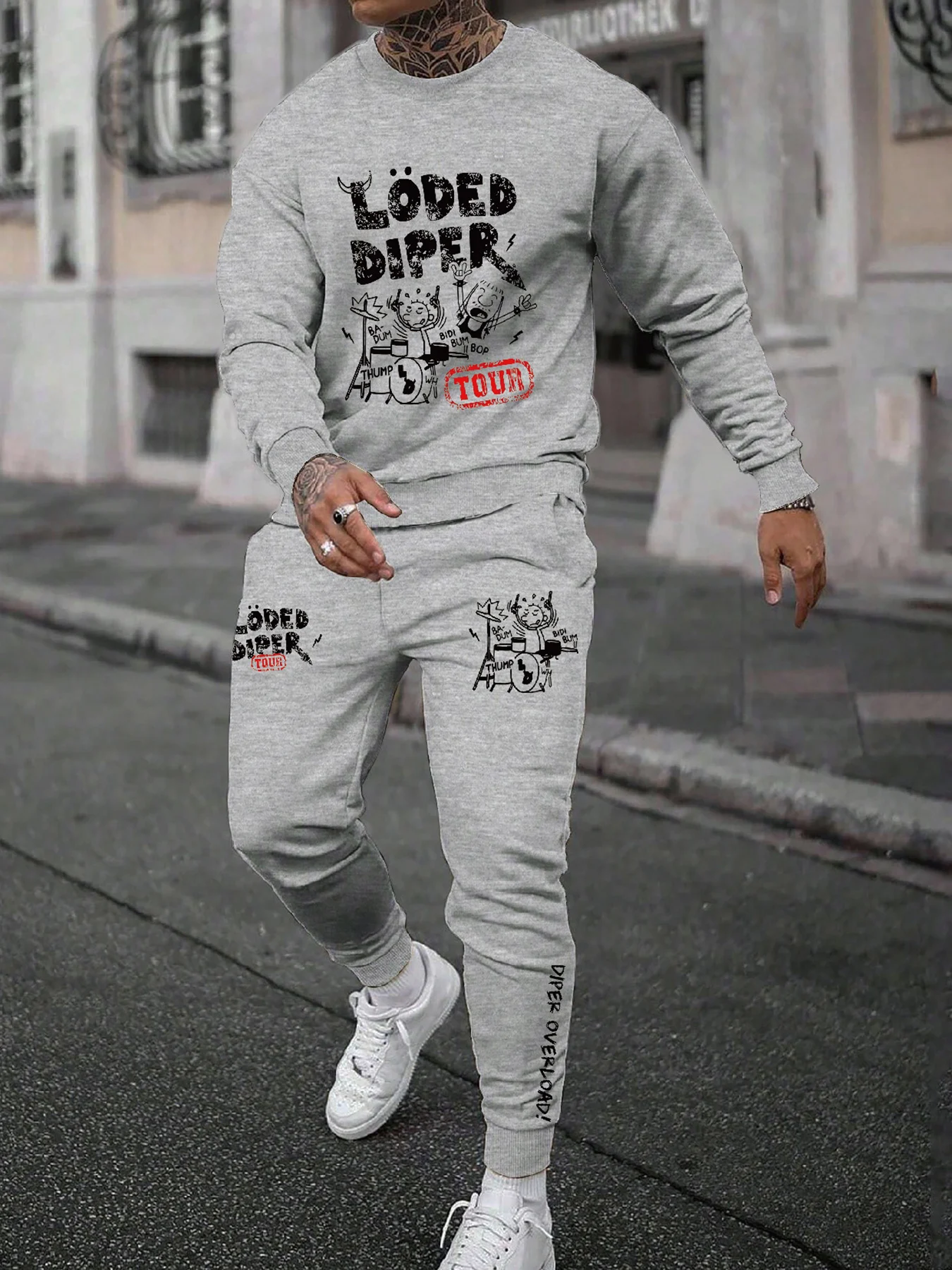 

Round neck sweatshirt suit Black Löded Diper Tour cartoon print Casual travel