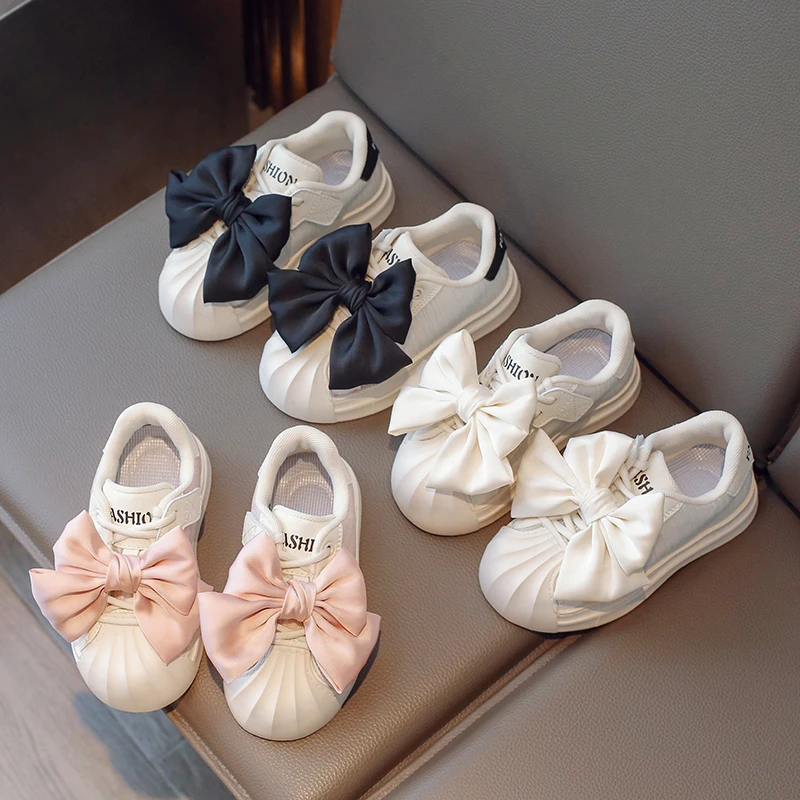 

Fashionable and Hot-selling Girls' 2025 Spring and Autumn Hot Bow Shoe Breathable and Versatile Princess Board Shoes Casual