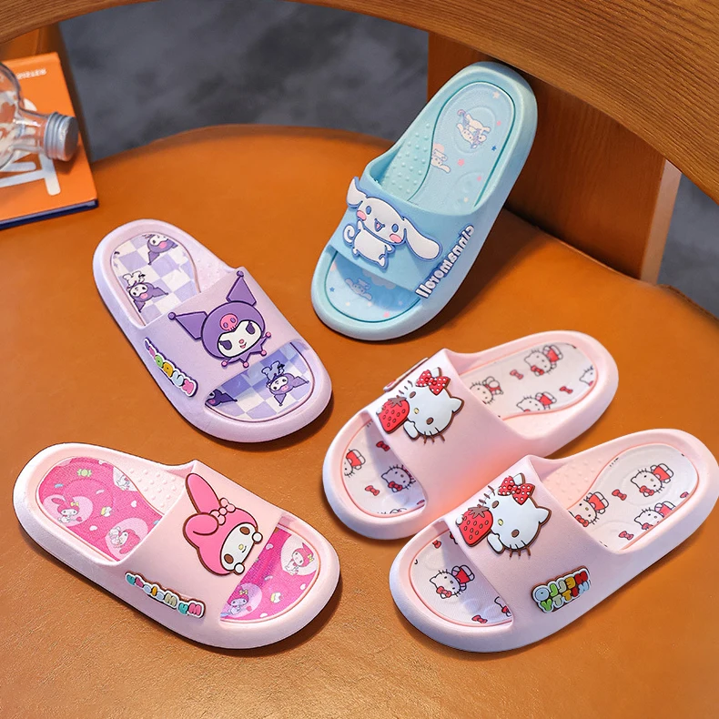 Sanrio Hello Kitty zapatillas niños adultos verano hogar baño antideslizante zapatillas Kuromi Cinnamoroll Melody Girl sandalias regalos