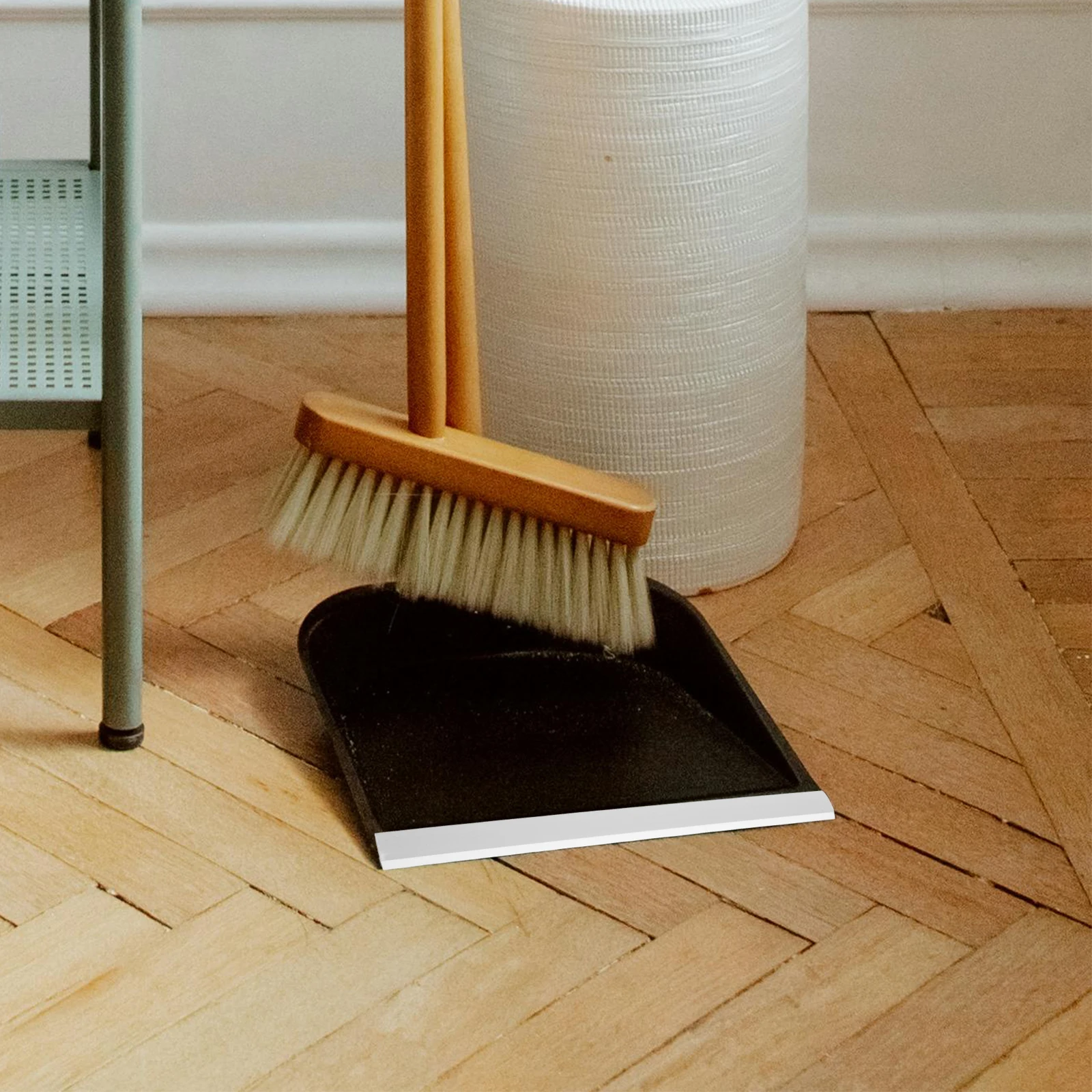 

2Pcs Dustpan Plastic Edge Replacement Strip Soft Pressure Bar for Cleaning Floors Garbage Shovel Corner Wiping