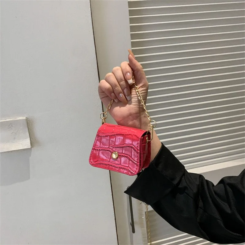 Multi Color Crocodile Mini Chain Crossbody Bag, Gold Chain Strap Purse Mini Lipstick Pouch for Women, Fashion Party Accessory