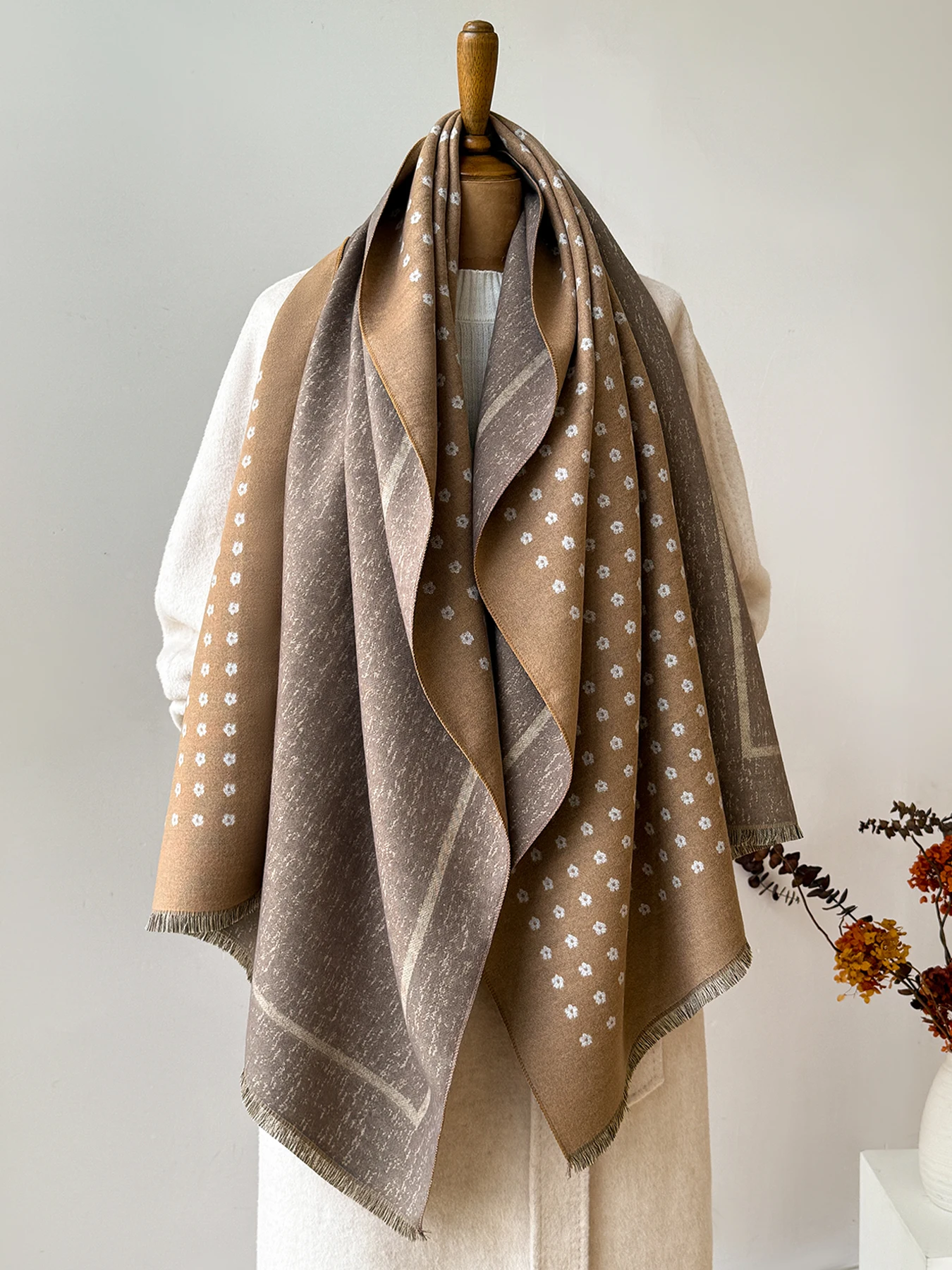 Women's Warm Faux Cashmere Shawl Autumn Winter Jacquard Scarf Wrap Functional Neck Protection Blanket Style