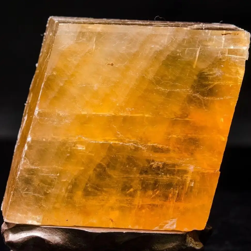 Natural Topaz Clear Optical Calcite Cube Rough Honey Calcite Mineral Specimen Suitable for Home Decor And As Holiday Gift
