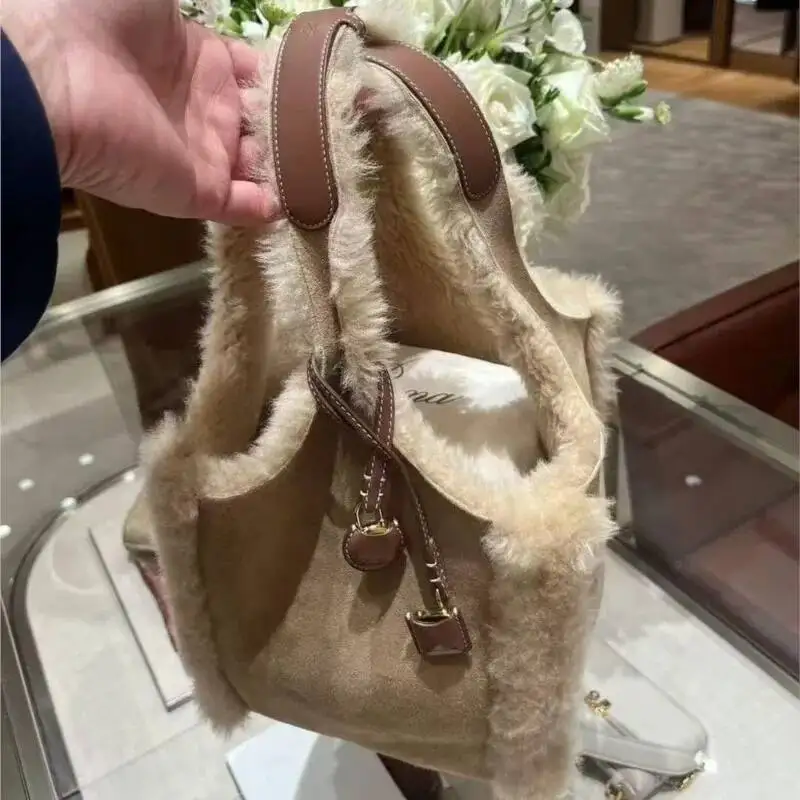 Bloom Vintage Khaki Plush Bucket Women Matte Large Capacity Shoulder Bags Ladies Fashion Casual Versatile Handbag 2025