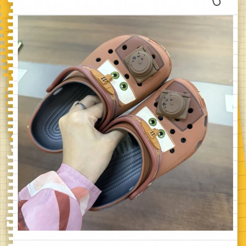 

Популярные тапочки в стиле аниме, тапочки для матерей, обувь для автомобилей, уличные сандалии, водонепроницаемая дышащая обувь из ЭВА с милым рисунком для взрослых