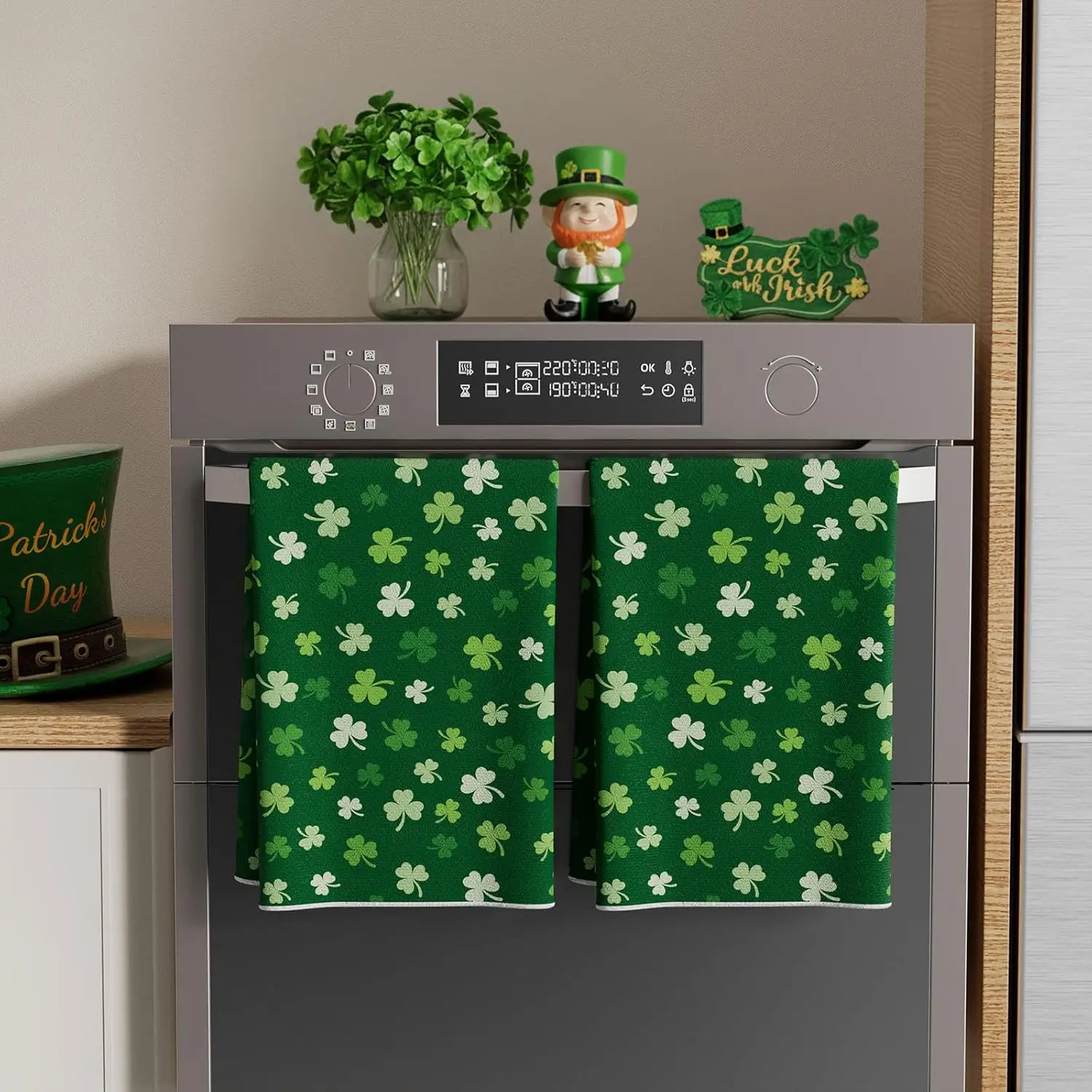 2Pcs, St. Patrick's Day Clover-Printed Kitchen Towels, 40Cm*60Cm Towel Set, Super Absorbent Soft Cleaning Cloth, Cooking and Baking Tea Towel, Hand Towel, Cleaning Cloth, Dishcloth, Kitchen Decoration, Living Room Decoration, Kitchen Essentials, Home Essentials