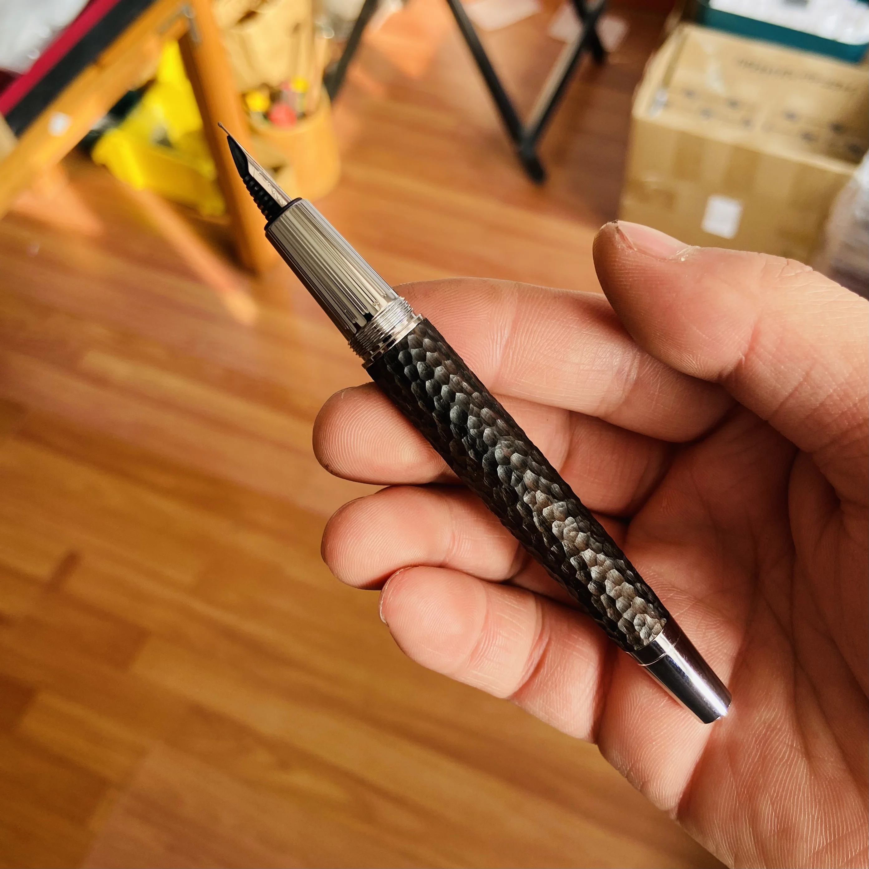 

Benovel Ebony Hammered Wood Hand Carved Fountain Pen Schmidt Nib Office Business Writing Stationery Gifts
