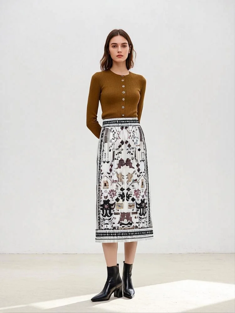 

Sanzhai Fold 2025 Spring and Summer New High Waist Design with French Retro Ethnic Style, Niche Printed Half Skirt for Women
