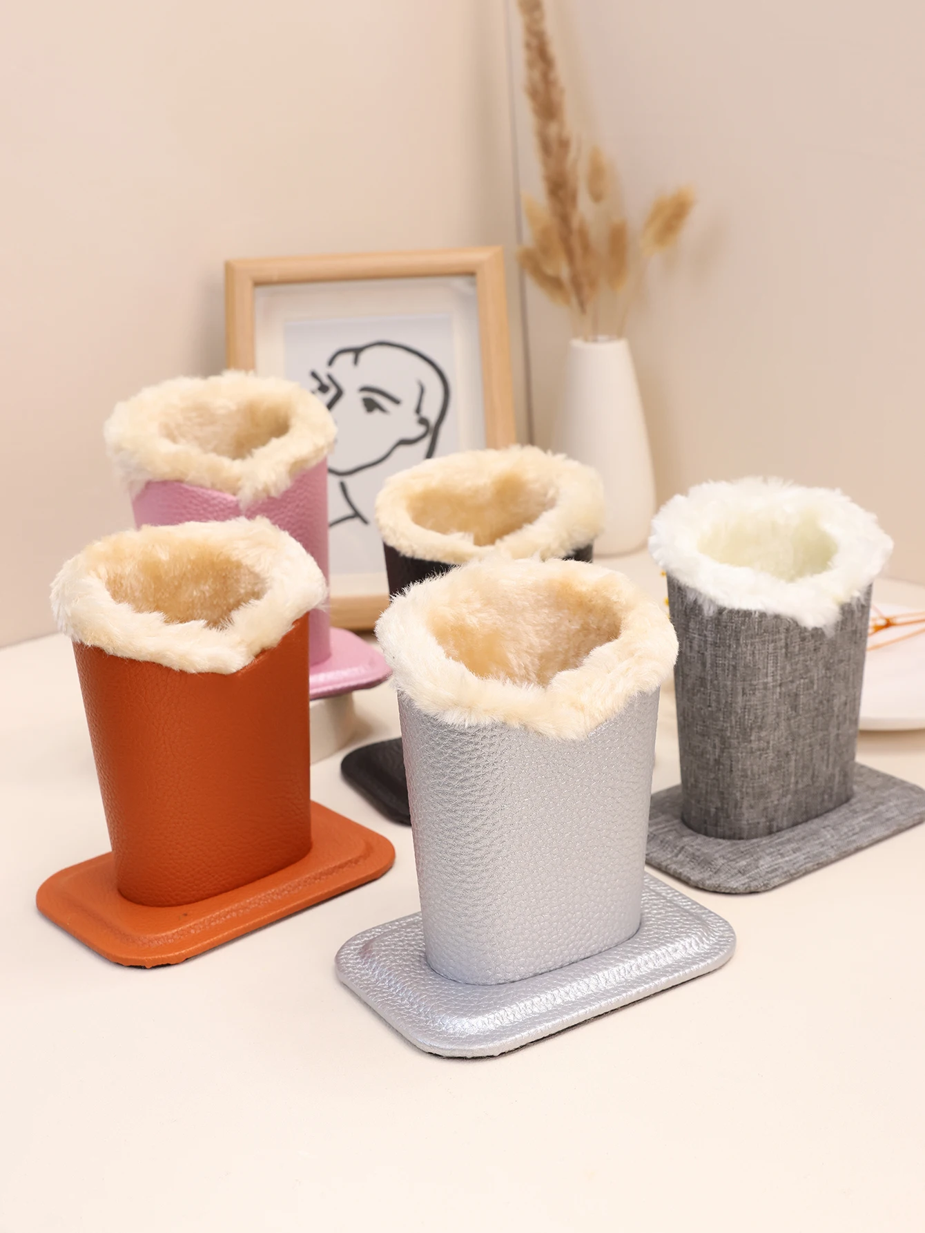 

XIANG YU Plush lined glasses stand protection Glasses storage case Multi-function pen holder - for a desk or bedside table