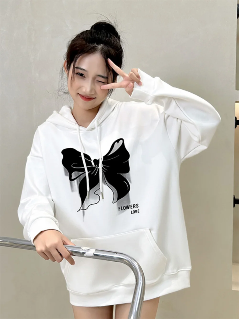 

Korean Pop Spicy Girl Loose Lazy Style Men Women Butterfly Print Hooded Hoodies Autumn Winter Fleece Long Sleeve With Pockets