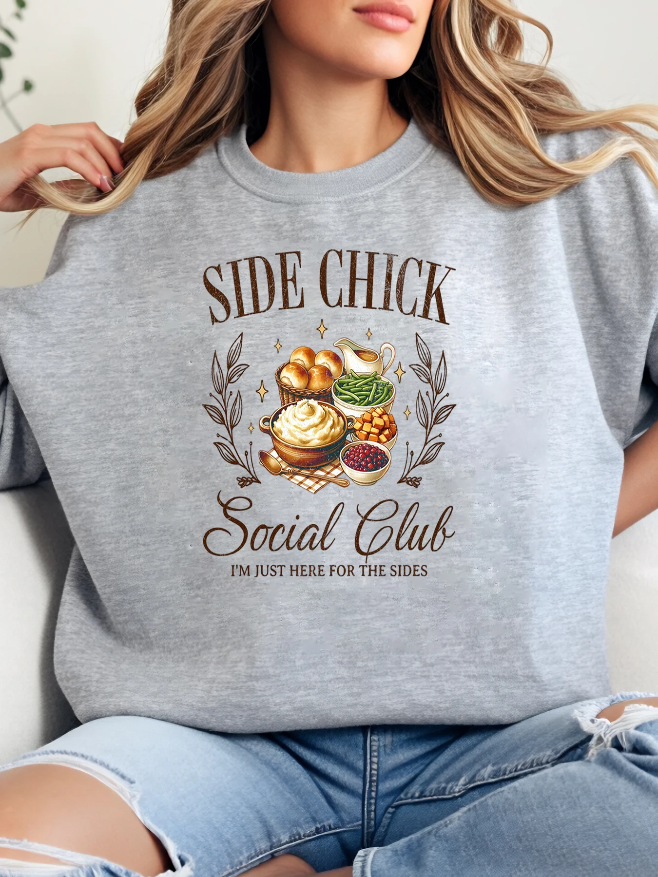 سويت شيرت Side Chick Social Club مطبوع عليه طعام برقبة دائرية للهالوين ملابس كاجوال للنساء باللون الرمادي مقاس كبير #1
