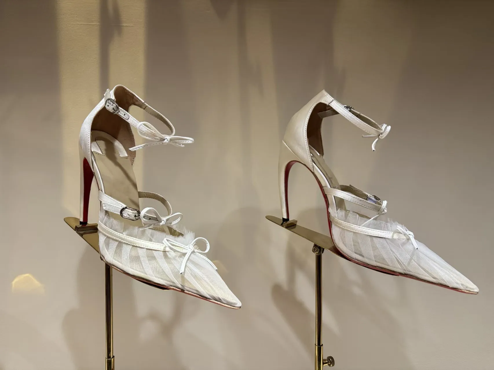 2026 Damen Sommer Spitze Stiletto-Sandalen mit Schleife, Modische Laufsteg-Party-Hochzeits-Ballett-Damen-High-Heels