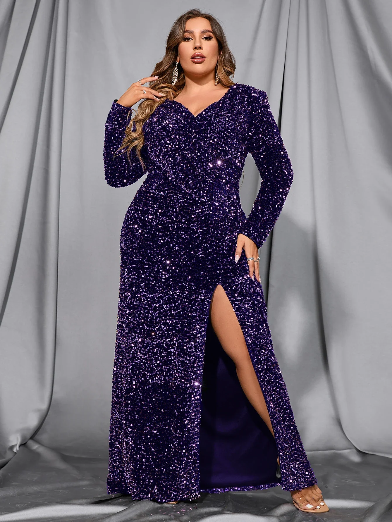 Plus Size Long Sleeve V-Neck Sequin Classic Ball Gown&Party Dress