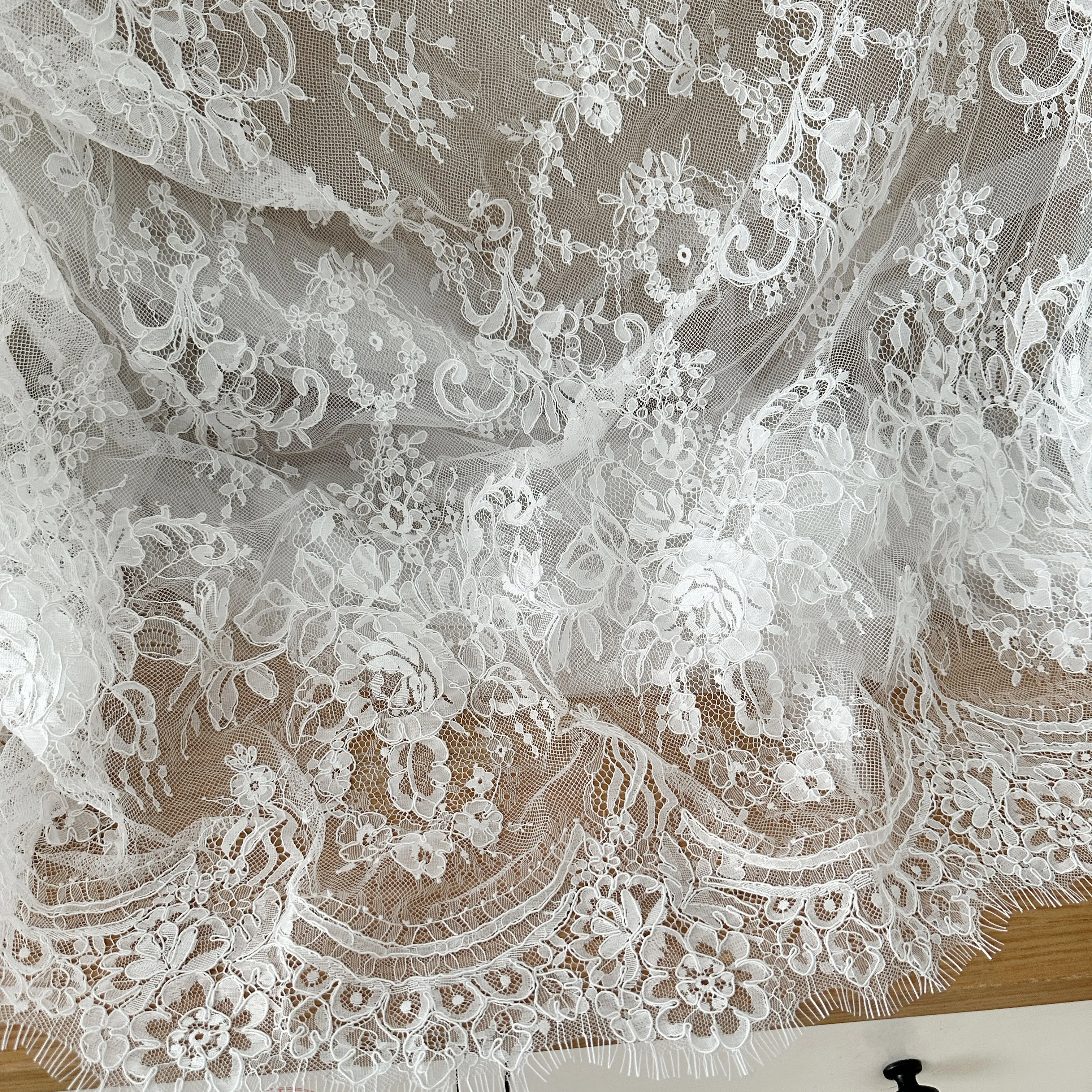 3 Meters Hand Made Alencon Lace Trim in Ivory , Bridal Veil Straps for Wedding Sash, Headband Jewelry Costume Design