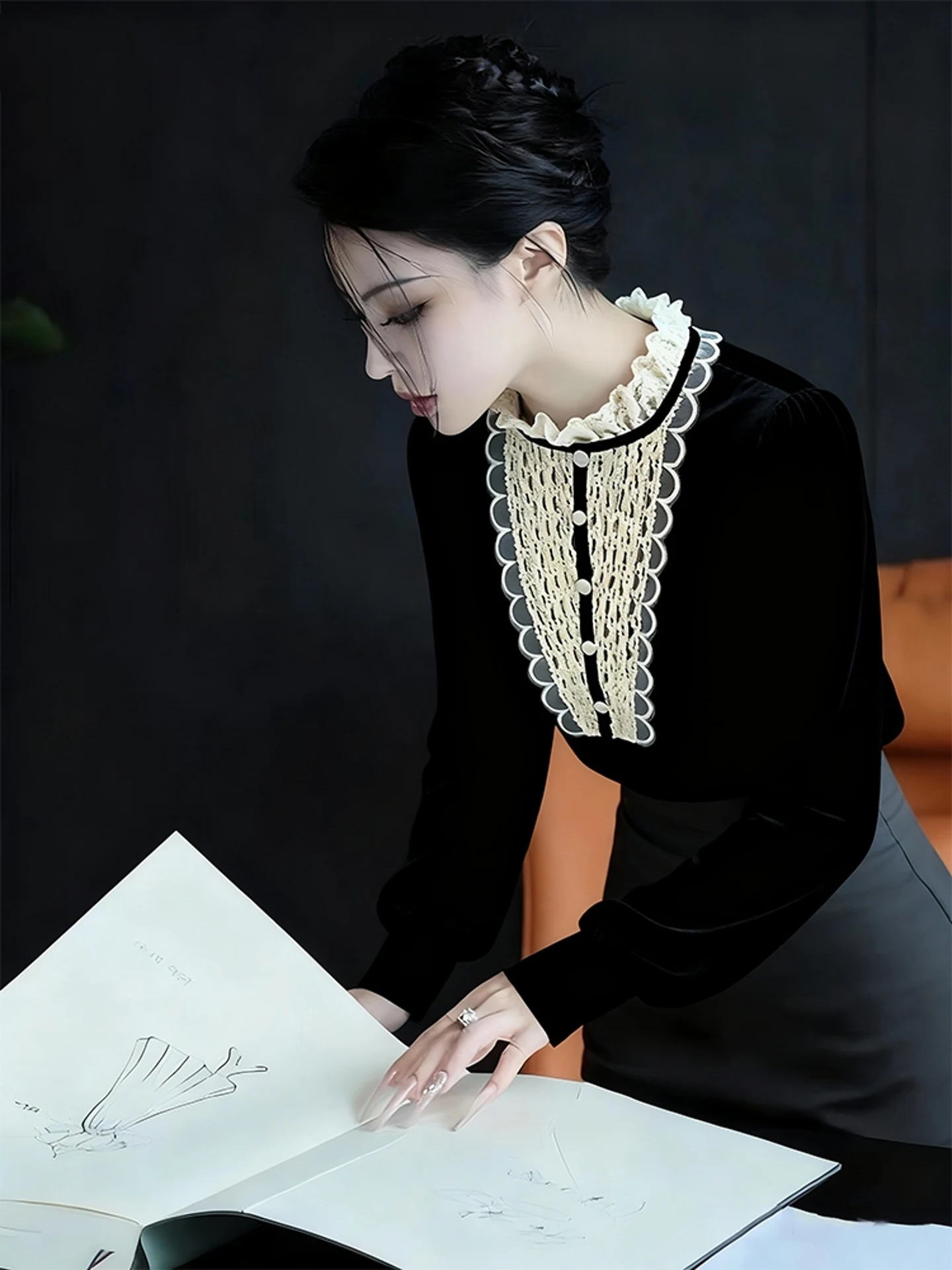 

Retro Bla Velvet Patchwork Base irt Women's Inner Design Sensation Autumn Winter Super Beautiful Sweet And Spicy Girl Top