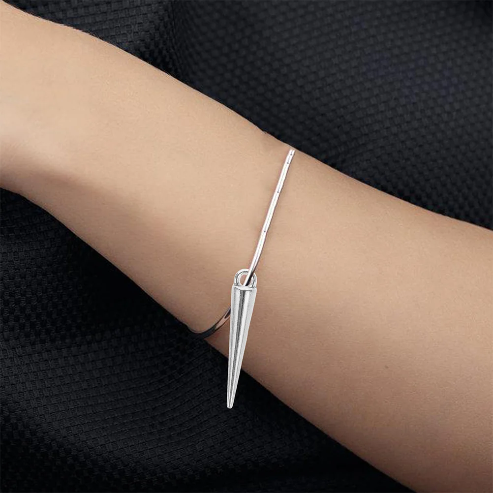 

40 шт. подвески в форме конуса из цинкового сплава, гладкие подвески «сделай сам» для изготовления ювелирных изделий, брелки, сумки, ожерелья, браслеты, объемный кулон с шипами