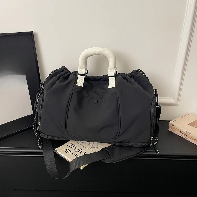 Expandable large-capacity bag, casual shoulder commuter messenger bag, available in multiple scenes - view 3