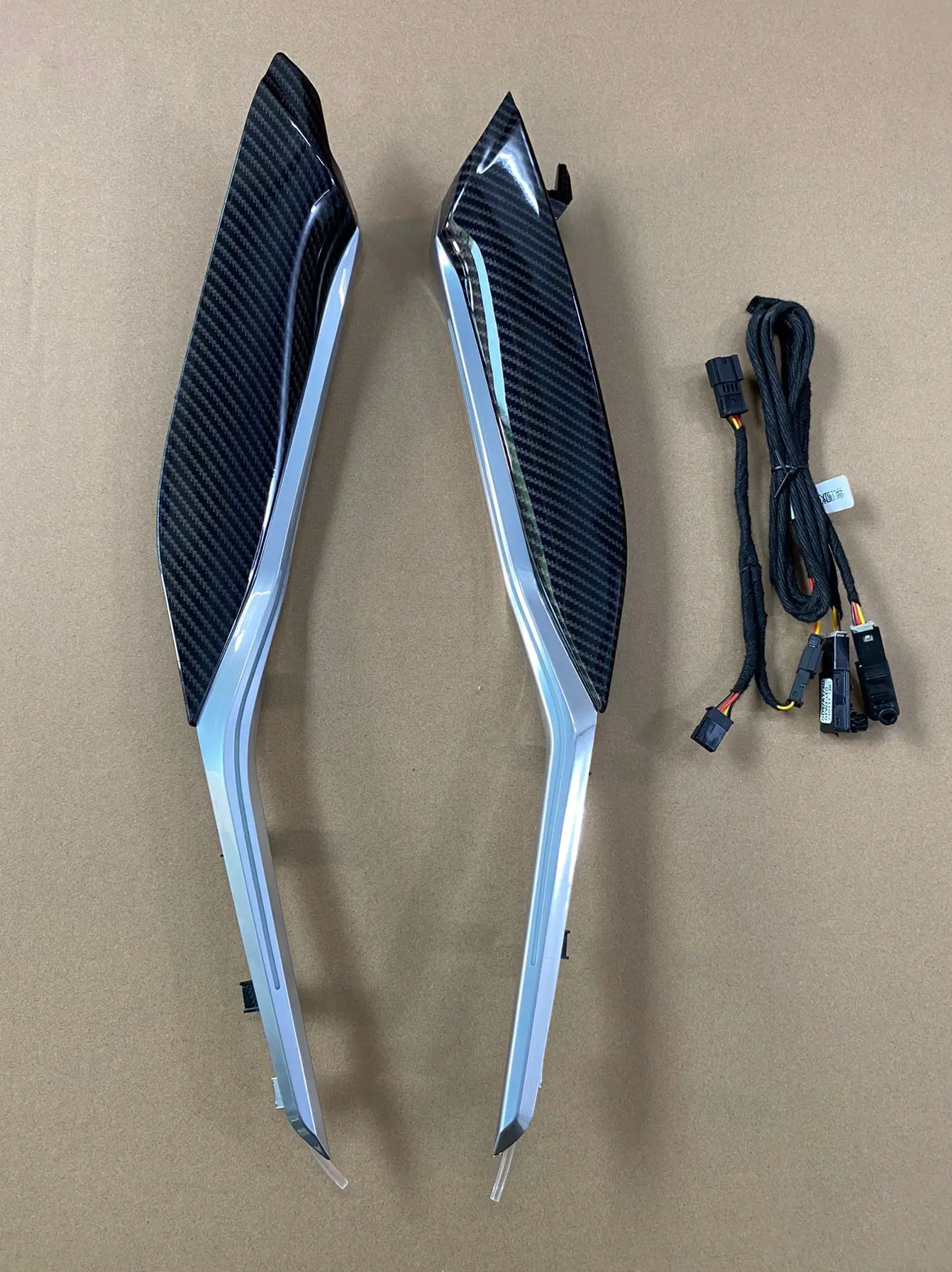 زخرفة ضوء وحدة التحكم المركزية للإضاءة المحيطة لملحقات ترقية الإضاءة الداخلية من سلسلة 3/4 #2