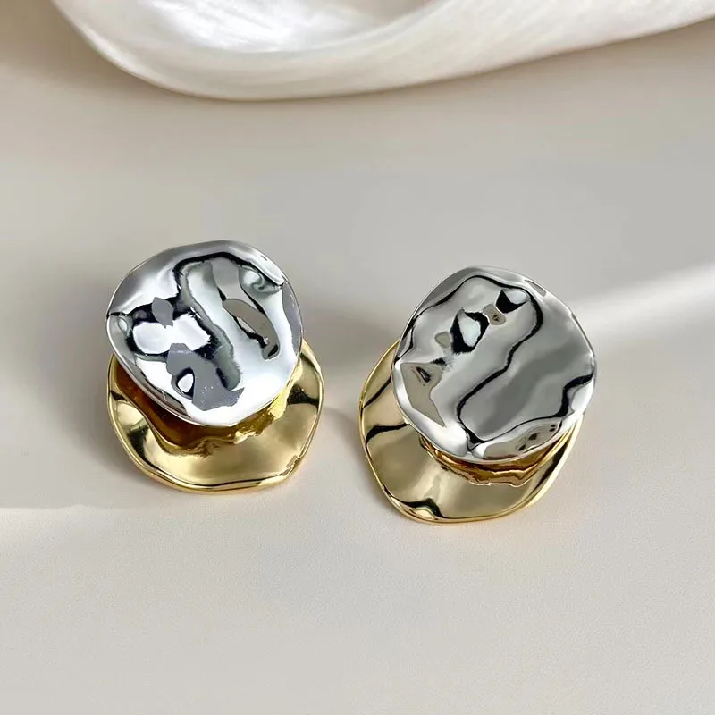 Modern Jewelry Splicing Color Shiny Smooth Metal Stud Earrings For Women Girl Gift Senior Sense 2023 New