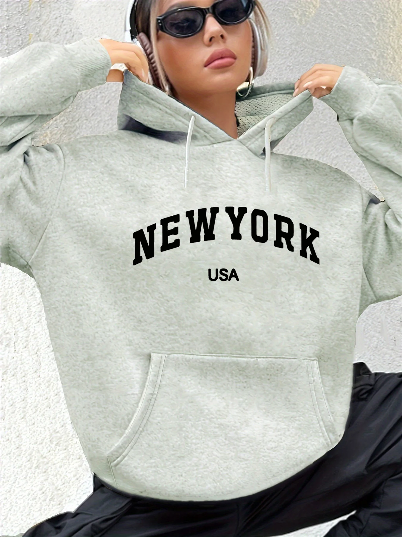 سترة نسائية للخريف والشتاء دافئة وفضفاضة كاجوال بطباعة حروف نيويورك الأمريكية من جلد الغزال بأكمام طويلة وغطاء للرأس