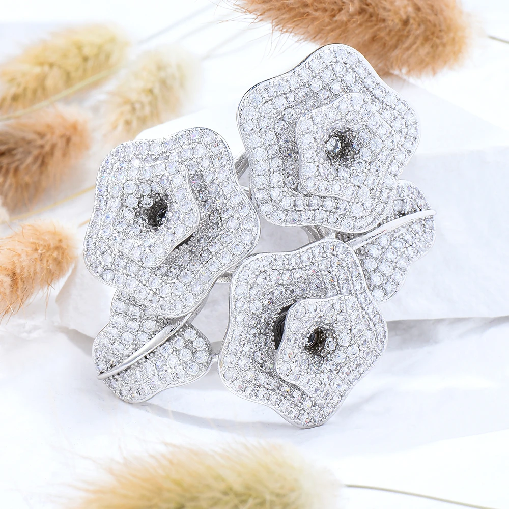 Siscathy Noble And Elegant Aristocratic Flower Lapel Pins AAA CZ Zircon Badges Luxury Women's Brooch Party Dress Clothes Corsage