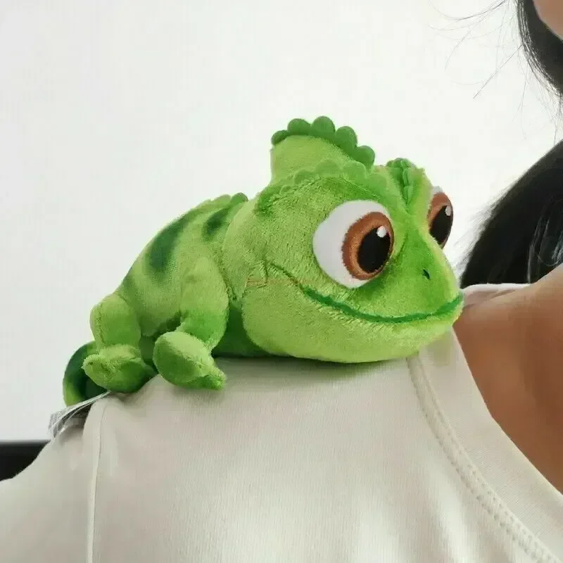 สต็อกการ์ตูนกิ้งก่าตุ๊กตาสัตว์ยัดไส้นุ่มของเล่นตุ๊กตา plushie ของเล่น Pascal Rapunzel ไหล่สนุกของเล่นเด็กผู้หญิงเด็กของขวัญคริสต์มาส