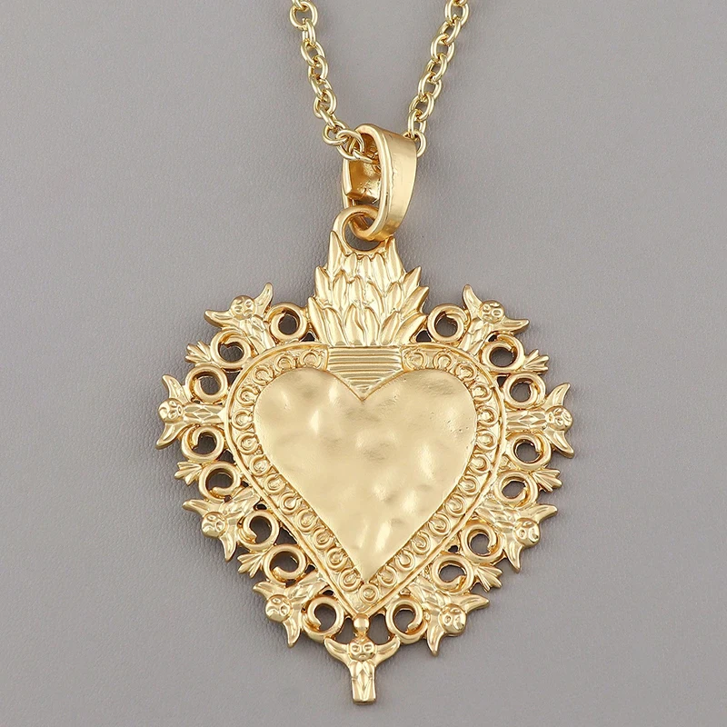 Fashion Long Chain with A Large Irregular Tribal Matte Gold/Antque Silver Pendant Necklace Chic Jewelry For Women Men Daily Wear