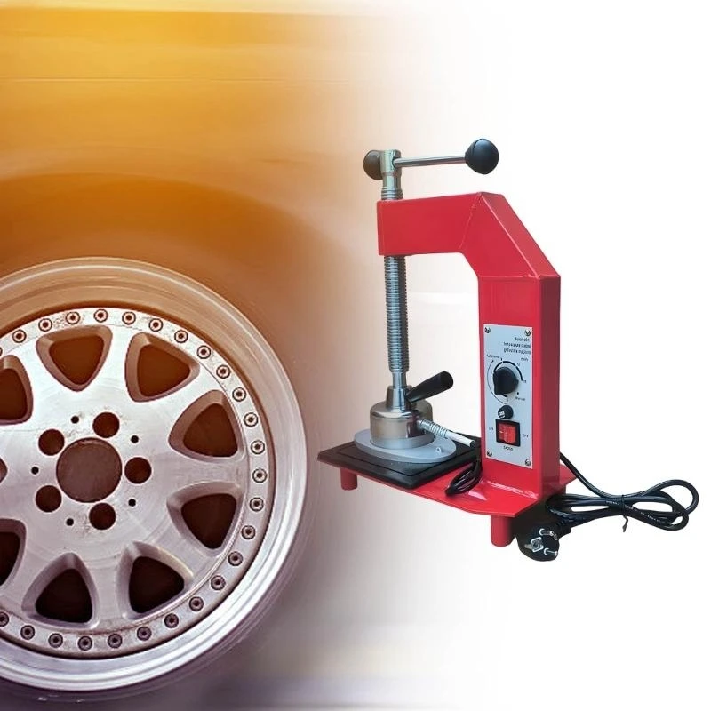 ماكينة ضغط فلكنة الإطارات الثقيلة 220 فولت 4000 رطل التحكم في درجة الحرارة بالضغط لإصلاح إطارات المركبات التجارية H9EE