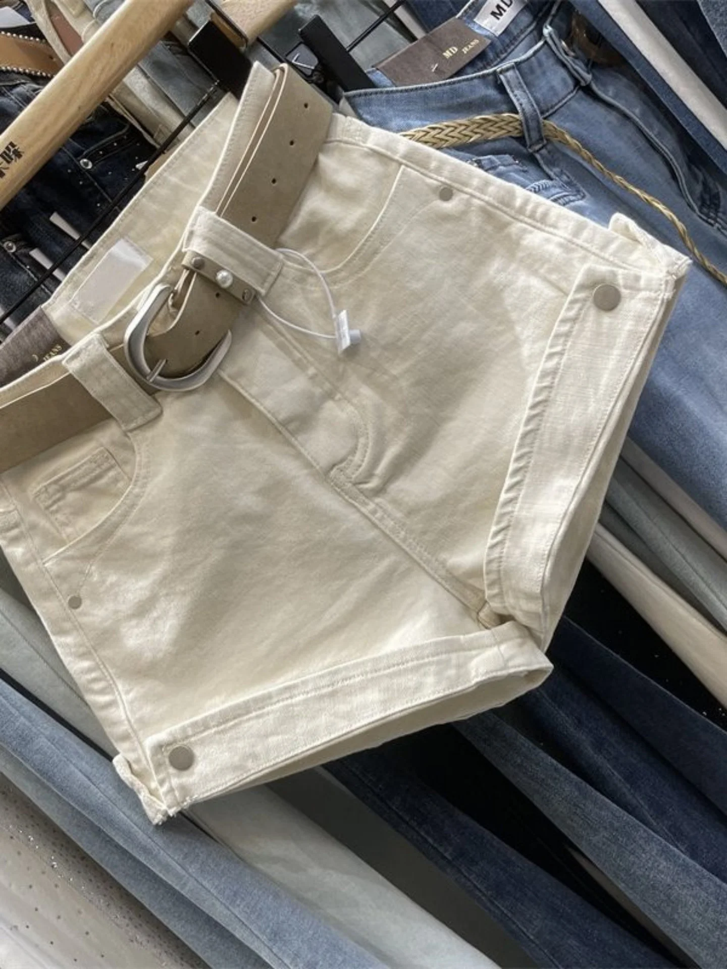 High Waist Denim Shorts Women Summer American Retro Khaki Spicy Girl Cuffed Slim Fit A-Line Hot Pants Soft Cotton Breathable