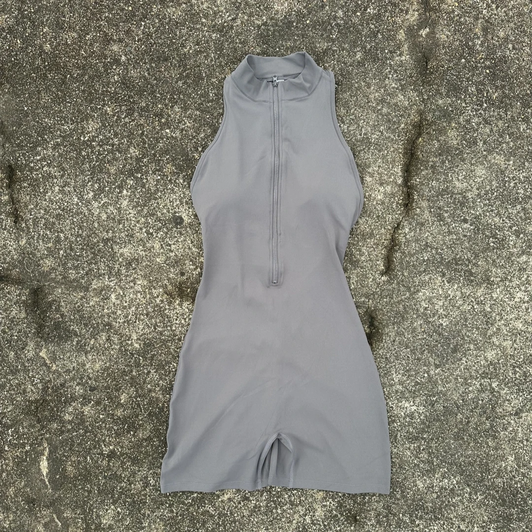 Einfarbiger Yoga-Overall mit Scrunch-Rücken und Taillenbund, Shorts-Set für Damen, Reißverschluss, Sportbekleidung, Fitness, einteiliger Sportanzug, Workout – Detail 9