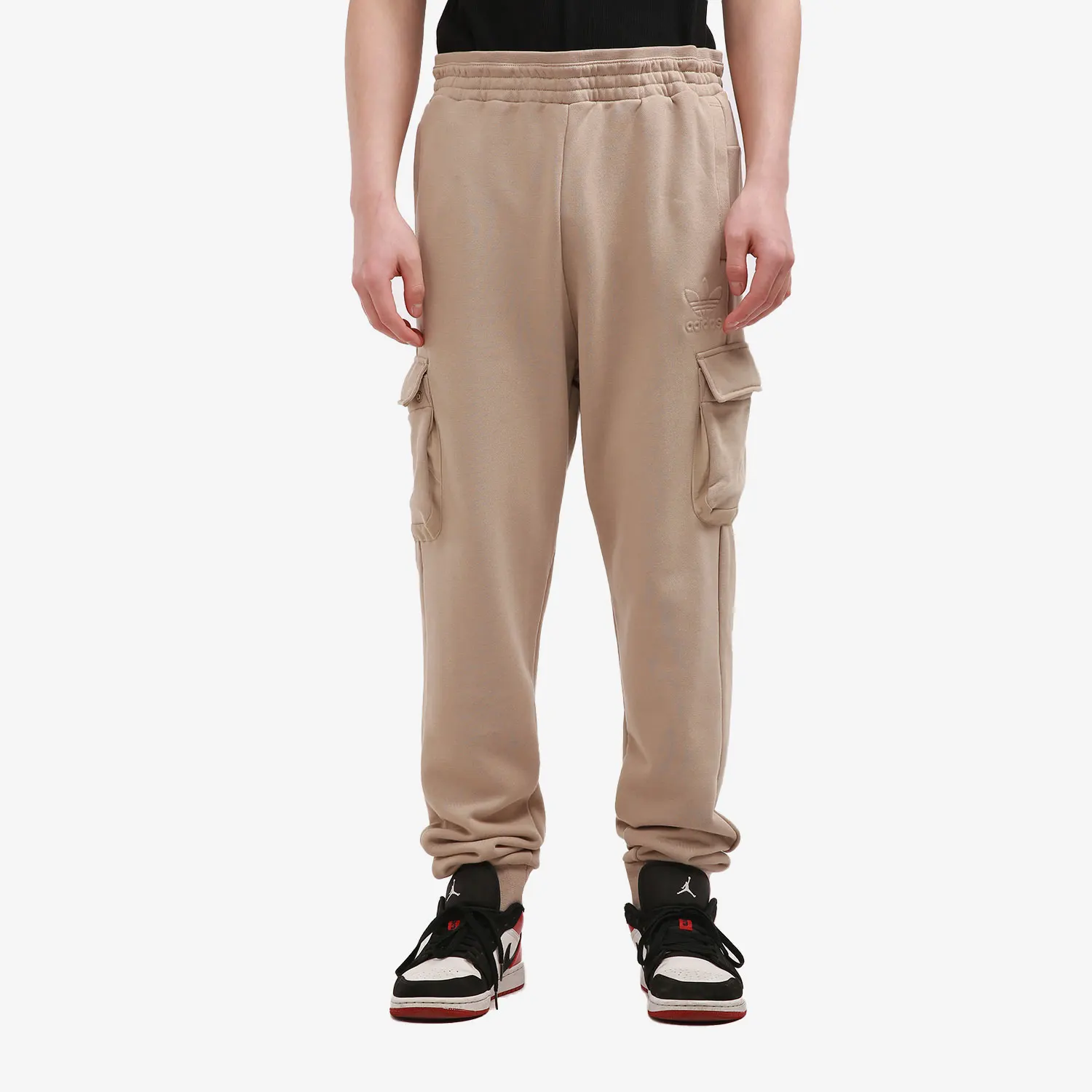 

Мужские спортивные брюки-карго Adidas Genuine New Season EMBOSSED PANT GT7286
