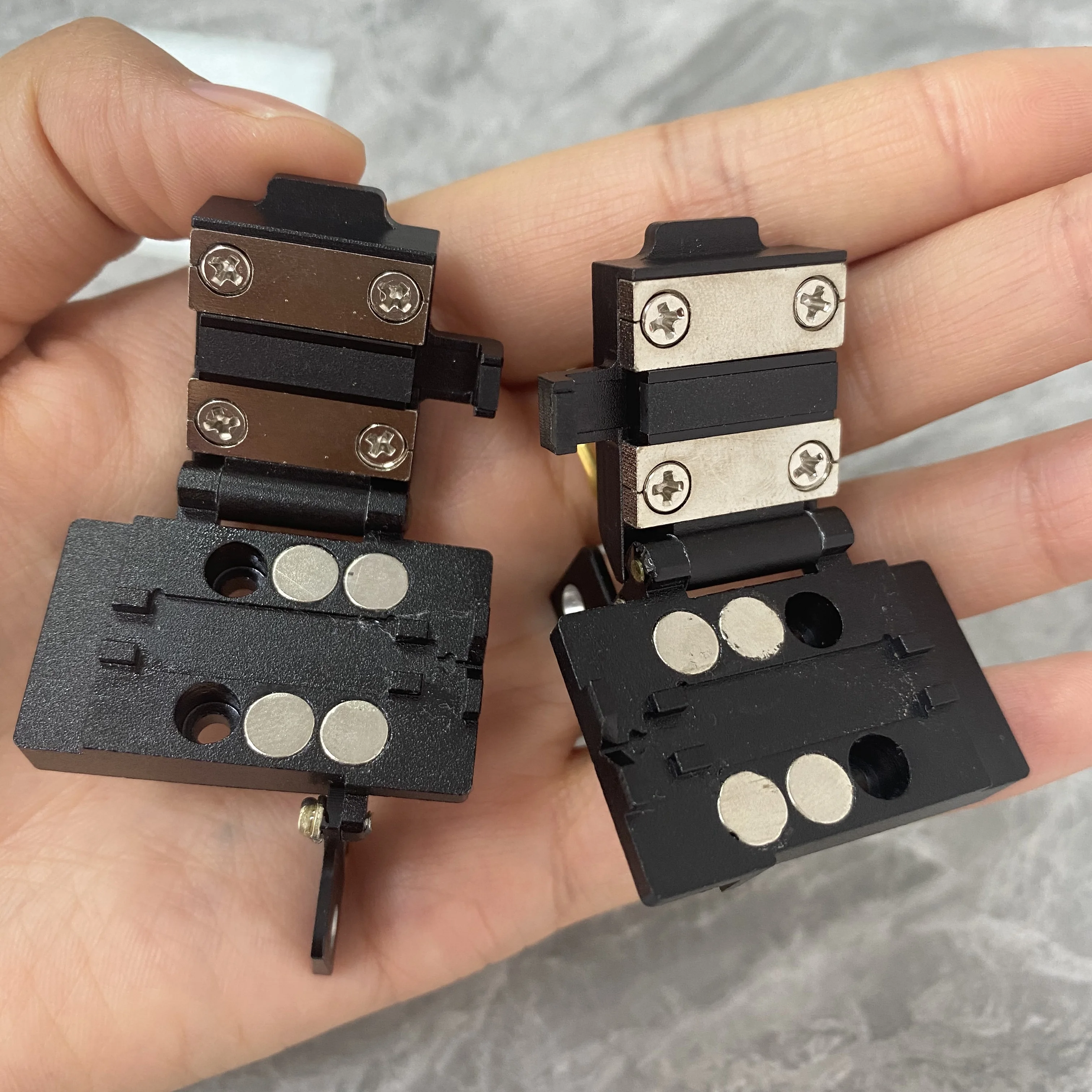 

Free Shipping 3 in 1 Fiber Fixture Shealth Clamps Fiber Holder for FSM-50S Fiber Optic Fusion Splicer Machine