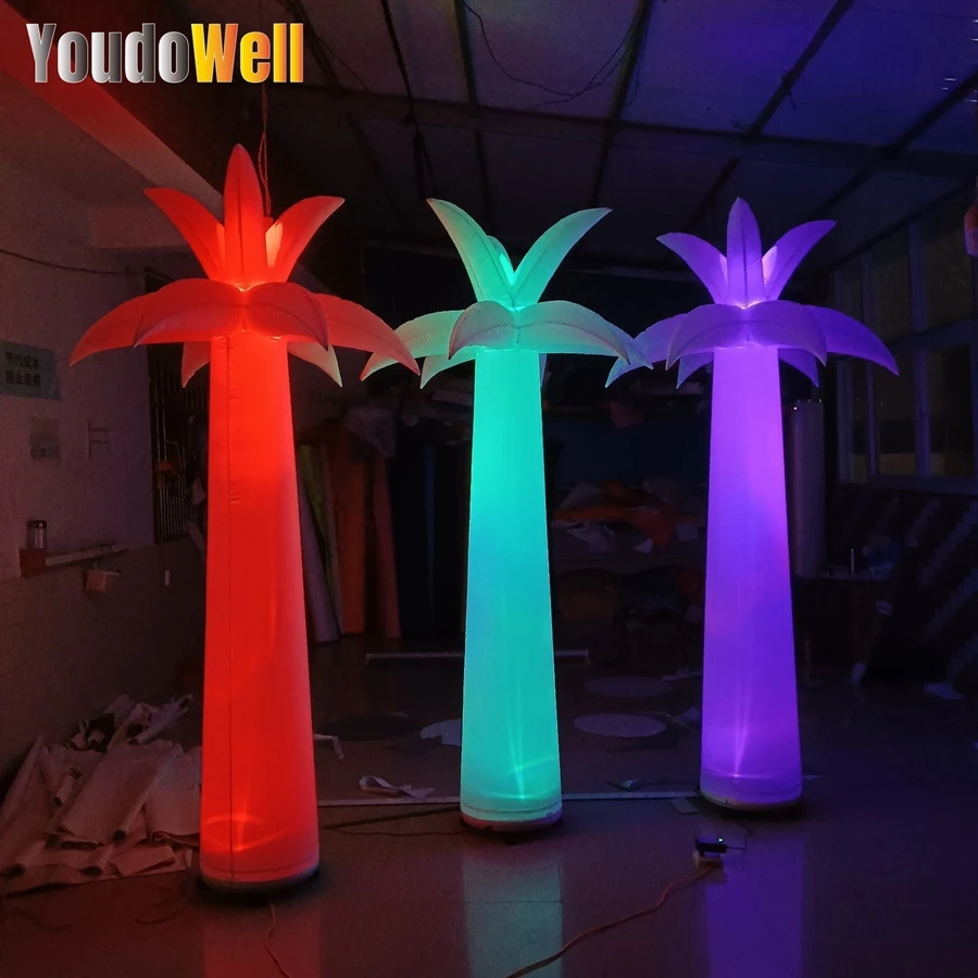 Portable Model Cost-effective  Attractive Inflatable Palm Trees with Colorful LED Lights for Garden Decorative Plants