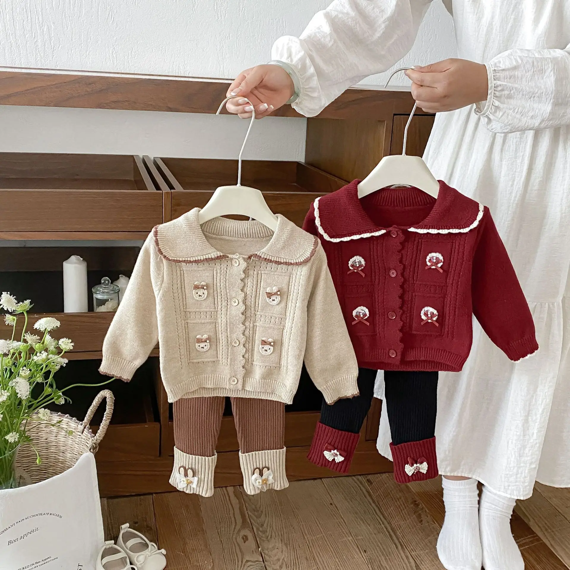 秋の幼児セット、韓国風シングルブレストニットカーディガンジャケット-スタイリッシュなパッチワークレギンス2点セット