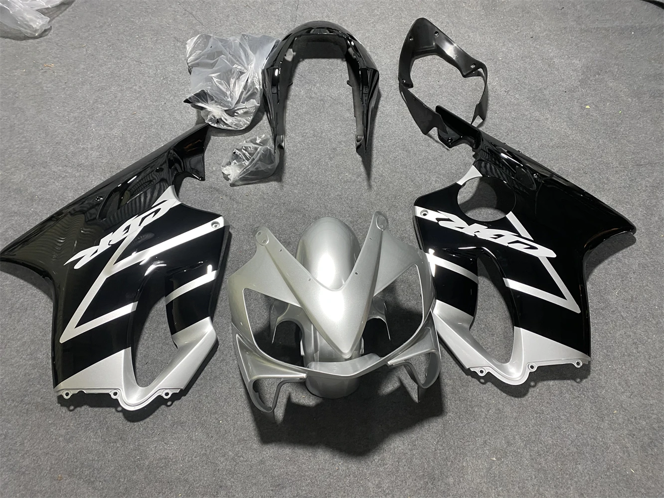 Motorcycle fairing fits to CBR600F F4I 2004 2005 2006 2007 CBR600 04 05 06 07 Body fairing Silver black motorcycle housing