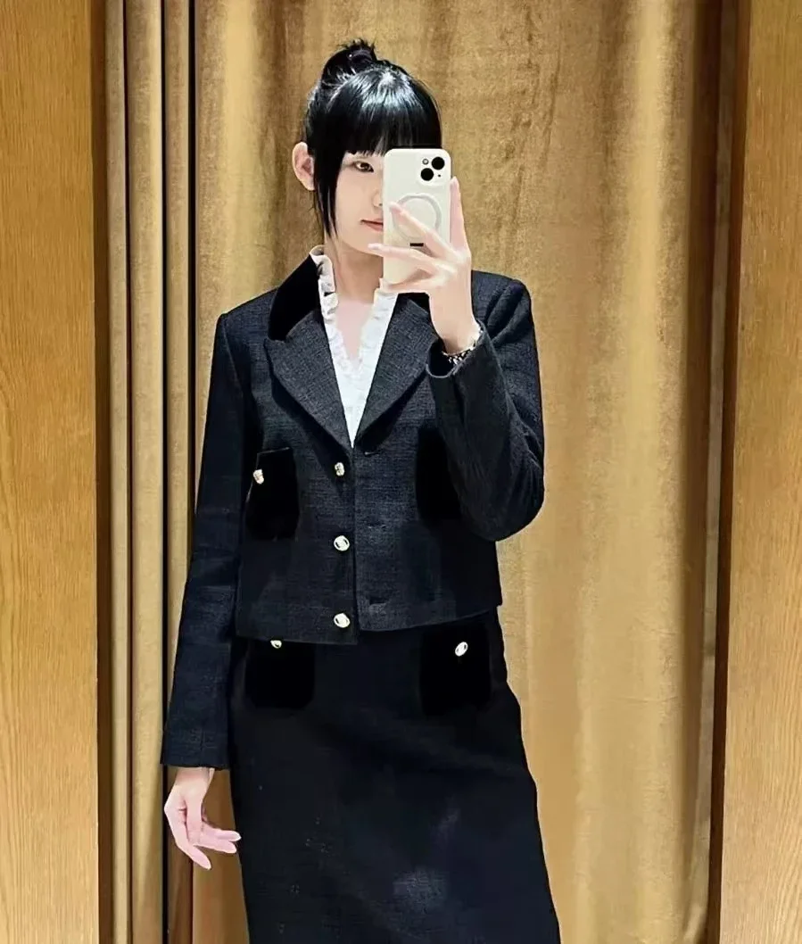 

Skirt setCoarse woolen suit with black velvet jacket and half skirt,French elegant temperament for commuting 24 autumn new items